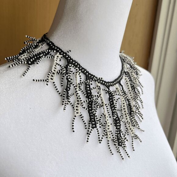 VTG Handmade Seed Bead Coral Fringe Statement Necklace Black White Boho Artwear - Picture 4 of 9